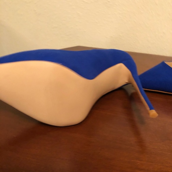 Blue Sexy Heels! - Picture 3 of 4